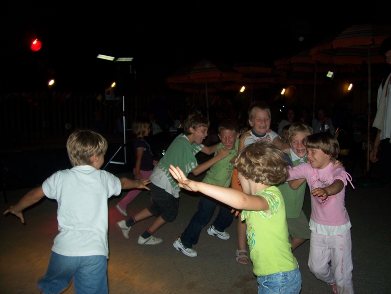  Image name: Estate079.jpg 
 width: 801 pixel 
 height: 602 pixel 
 Size: 264260 bytes 
 Click to enlarge 